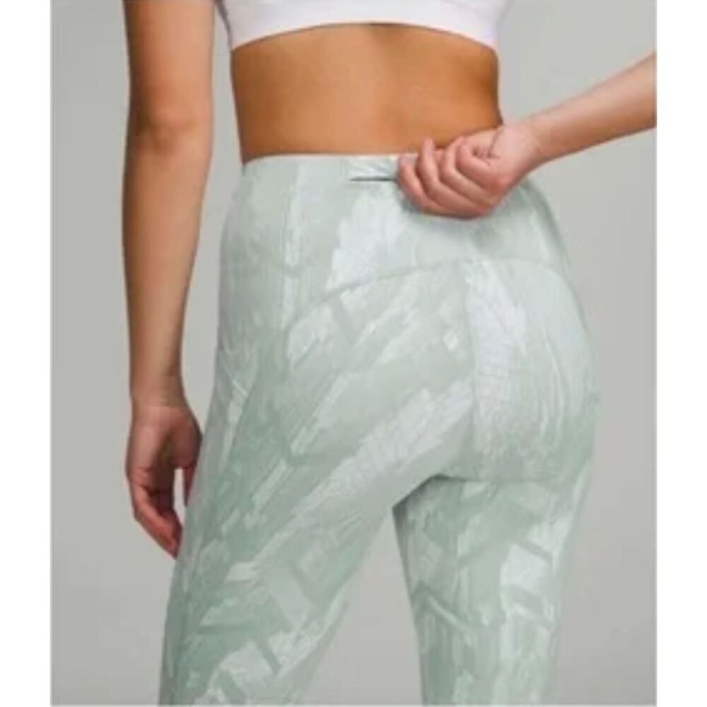 ~ NEW! Sz 4 Lululemon Swift Speed High-Rise Crop, 21" Light Gray Green Blue Lulu - Picture 5 of 16